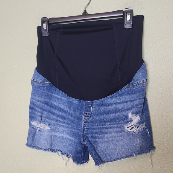 Isabel Maternity by Ingrid & Isabel Pants - Isabel Maternity Midi Denim Shorts Size 6/28